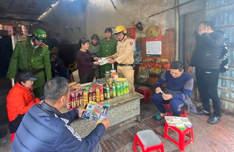 Công an quận Hồng Bàng tăng cường bảo đảm TTATGT trước, trong và sau Tết Nguyên đán Giáp Thìn